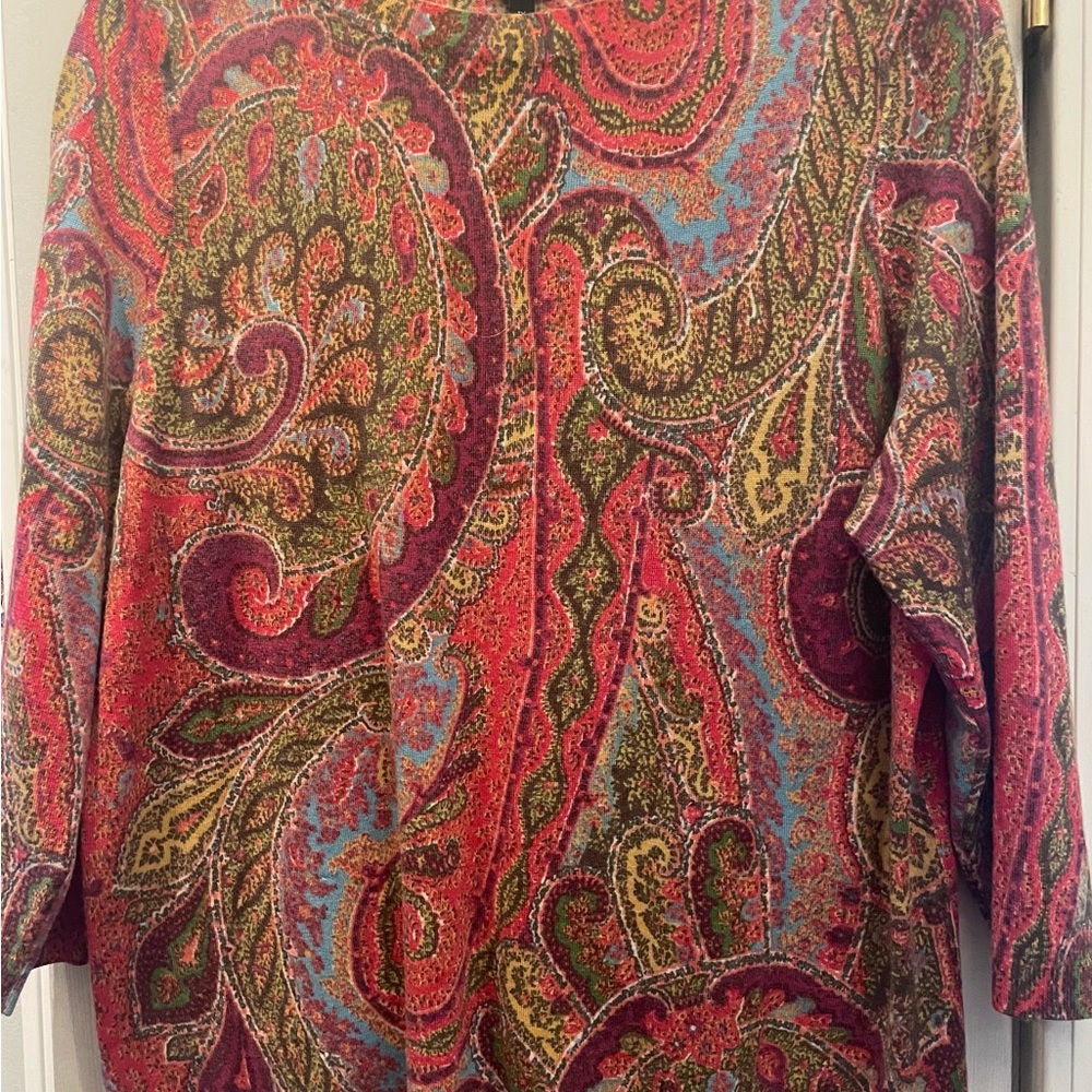40% off when buying 4 items of my clothing!!!
——
Talbots Merino Wool Top